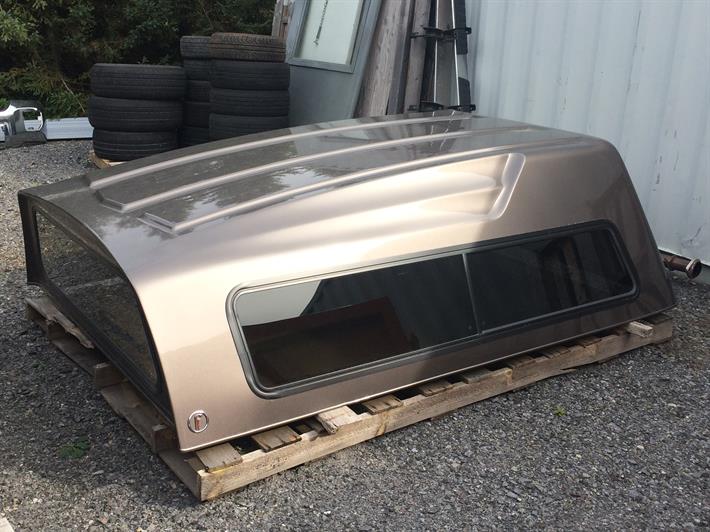 Comme neuve!! Payé 2200+tx il y a 1 ans et spécial 900 Boite de fibre Fibrobec EQuattro pour